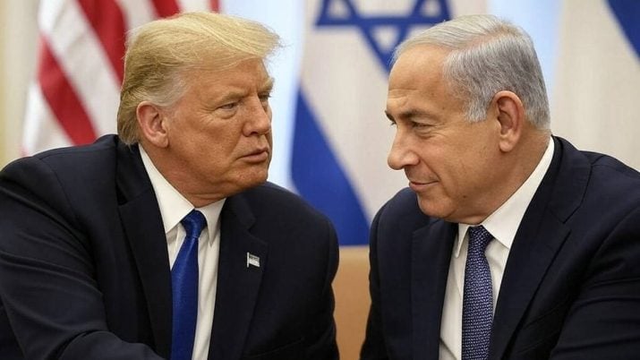 Imagem feita por inteligência artificial retrata Donald Trump com terno azul escuro e gravata azul clara ao lado de Benjamin Netanyahu, com terno nas mesmas cores. Ao fundo as bandeiras dos EUA e de Israel.